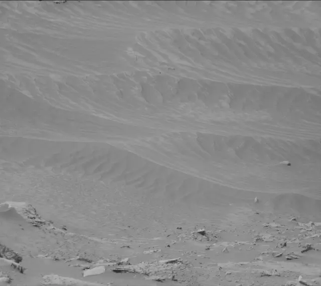 Sol 3900: Mast Camera (Mastcam)