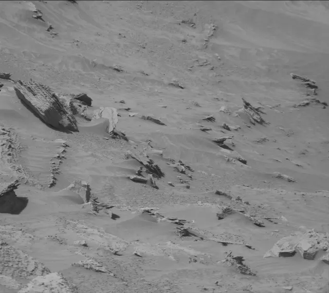 Sol 3900: Mast Camera (Mastcam)