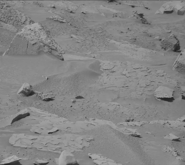 Sol 3900: Mast Camera (Mastcam)