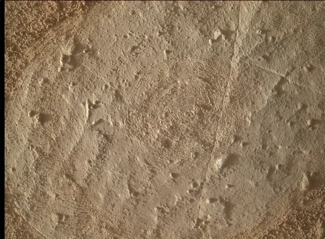 Sol 3900: Mars Hand Lens Imager (MAHLI)