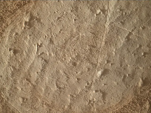 Sol 3900: Mars Hand Lens Imager (MAHLI)