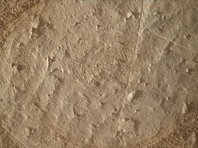 Sol 3900: Mars Hand Lens Imager (MAHLI)