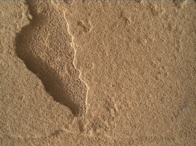 Sol 3900: Mars Hand Lens Imager (MAHLI)