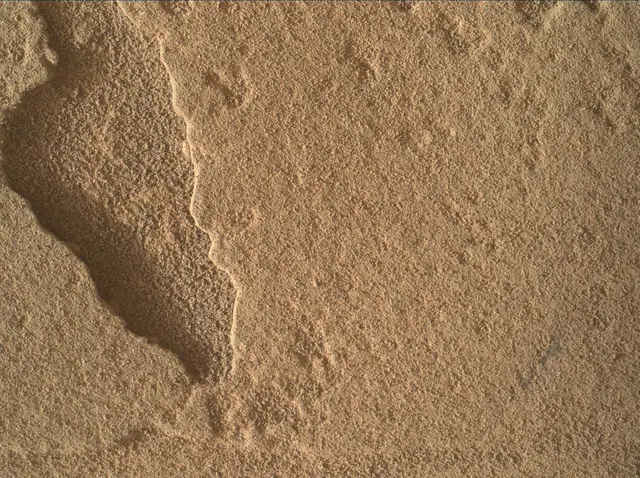 Sol 3900: Mars Hand Lens Imager (MAHLI)