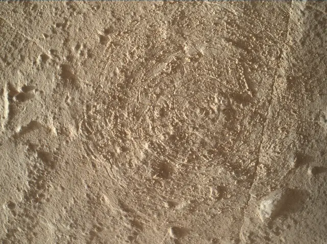 Sol 3900: Mars Hand Lens Imager (MAHLI)