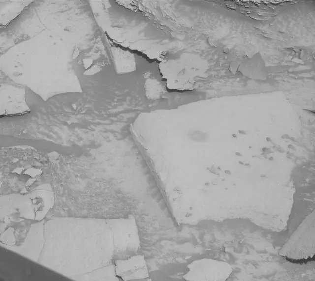 Sol 3901: Mast Camera (Mastcam)