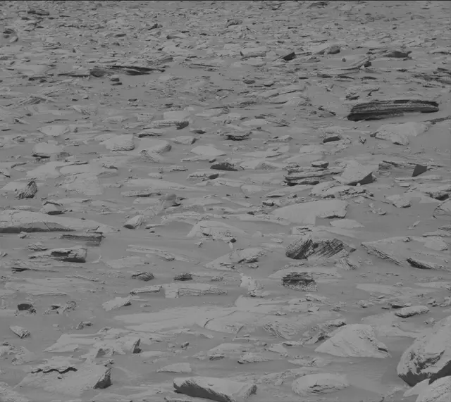 Sol 3901: Mast Camera (Mastcam)