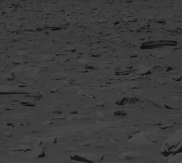 Sol 3901: Mast Camera (Mastcam)