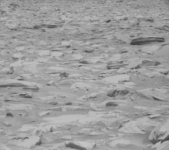 Sol 3901: Mast Camera (Mastcam)