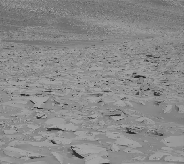 Sol 3901: Mast Camera (Mastcam)