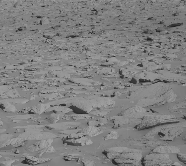 Sol 3901: Mast Camera (Mastcam)