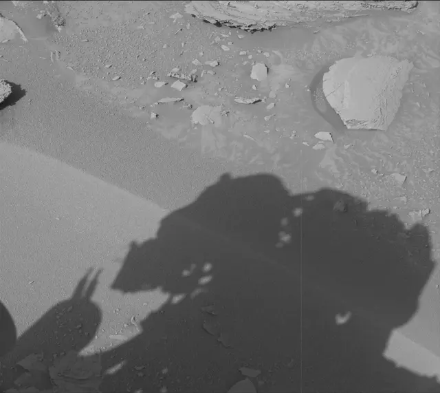 Sol 3901: Mast Camera (Mastcam)