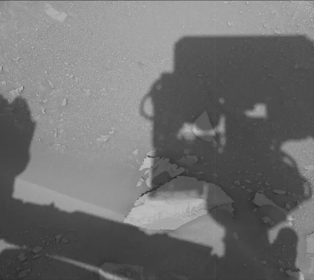 Sol 3901: Mast Camera (Mastcam)