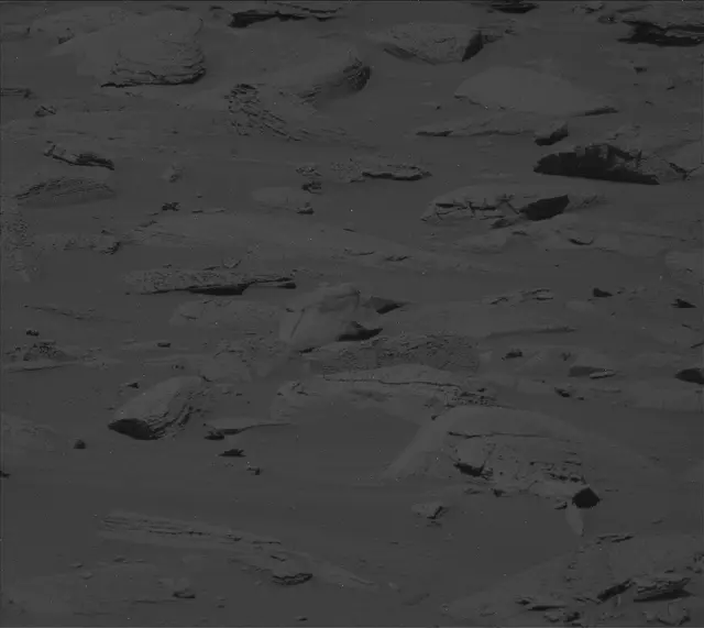Sol 3901: Mast Camera (Mastcam)