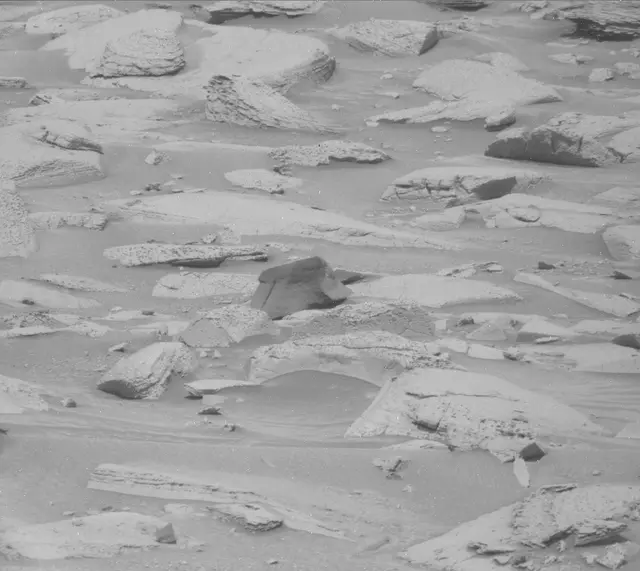 Sol 3901: Mast Camera (Mastcam)