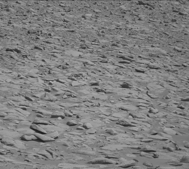 Sol 3902: Mast Camera (Mastcam)