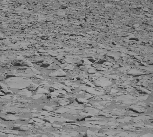 Sol 3902: Mast Camera (Mastcam)