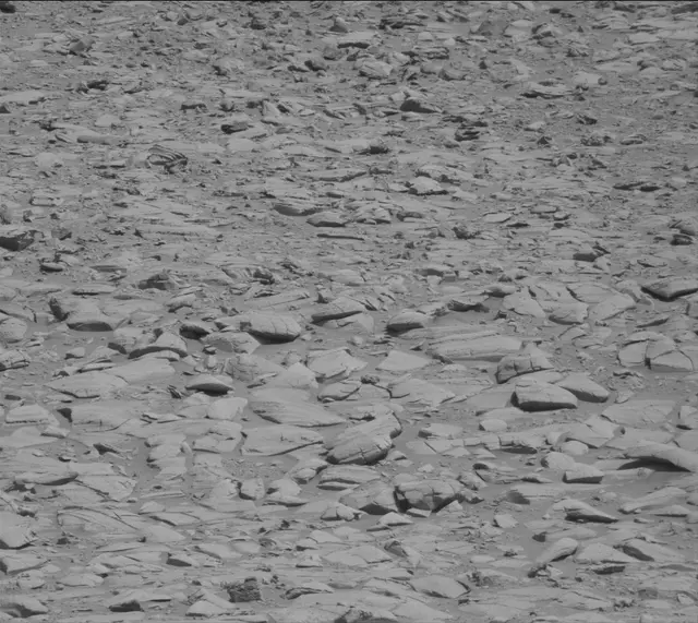 Sol 3902: Mast Camera (Mastcam)