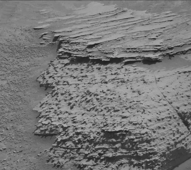 Sol 3902: Mast Camera (Mastcam)