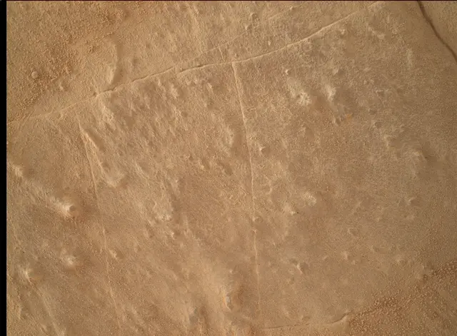 Sol 3902: Mars Hand Lens Imager (MAHLI)