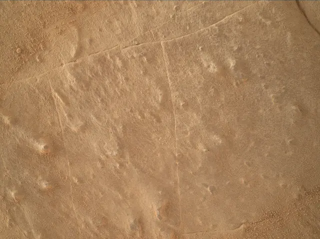 Sol 3902: Mars Hand Lens Imager (MAHLI)