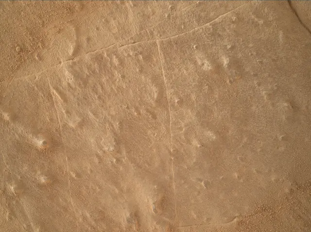 Sol 3902: Mars Hand Lens Imager (MAHLI)