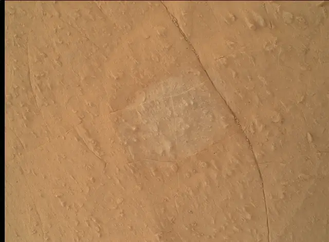 Sol 3902: Mars Hand Lens Imager (MAHLI)