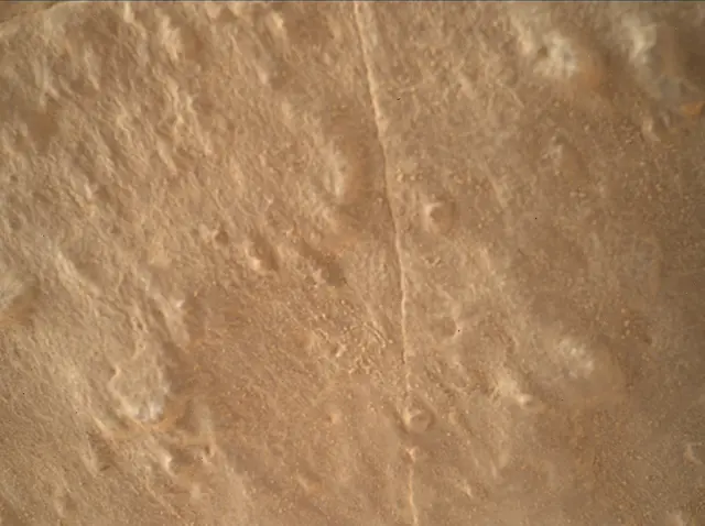 Sol 3902: Mars Hand Lens Imager (MAHLI)