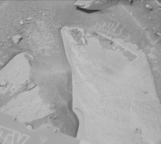 Sol 3903: Mast Camera (Mastcam)