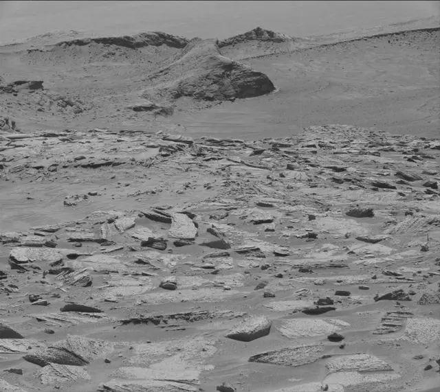 Sol 3903: Mast Camera (Mastcam)