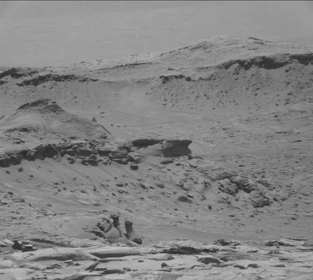 Sol 3903: Mast Camera (Mastcam)