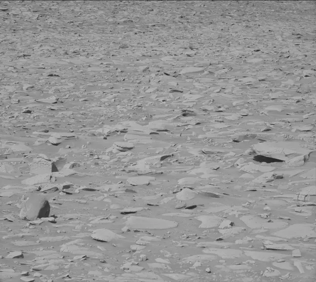 Sol 3904: Mast Camera (Mastcam)