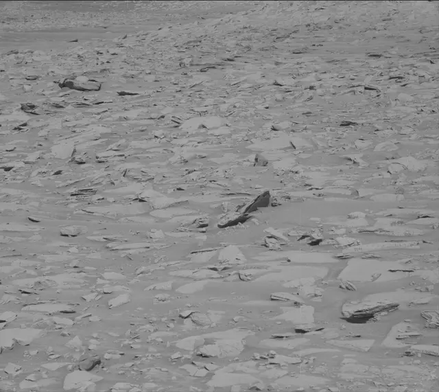 Sol 3904: Mast Camera (Mastcam)