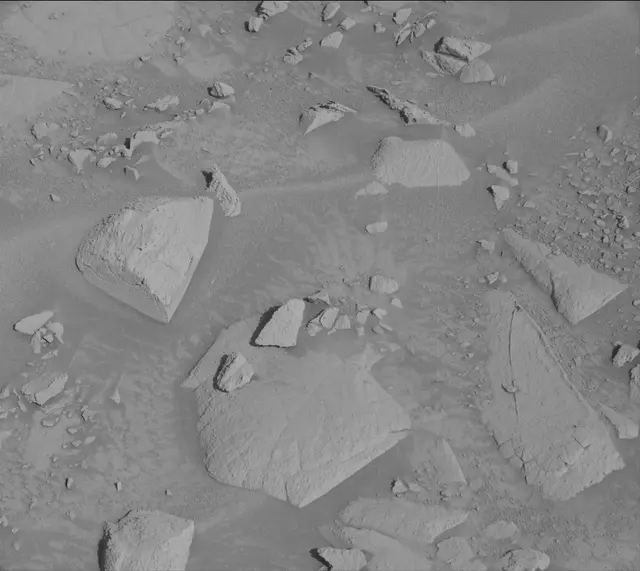 Sol 3904: Mast Camera (Mastcam)