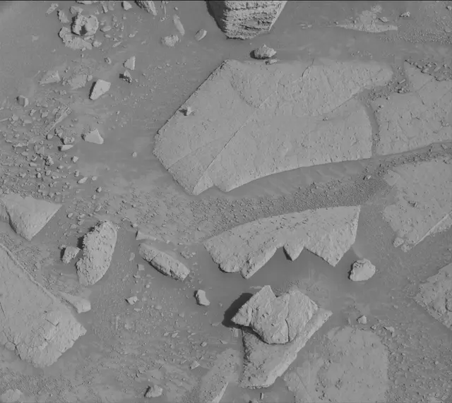 Sol 3904: Mast Camera (Mastcam)