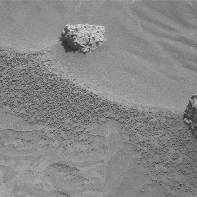 Sol 3904: Mast Camera (Mastcam)
