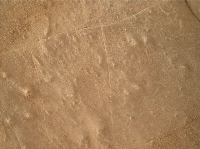 Sol 3904: Mars Hand Lens Imager (MAHLI)