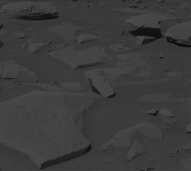 Sol 3905: Mast Camera (Mastcam)