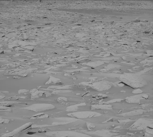 Sol 3905: Mast Camera (Mastcam)