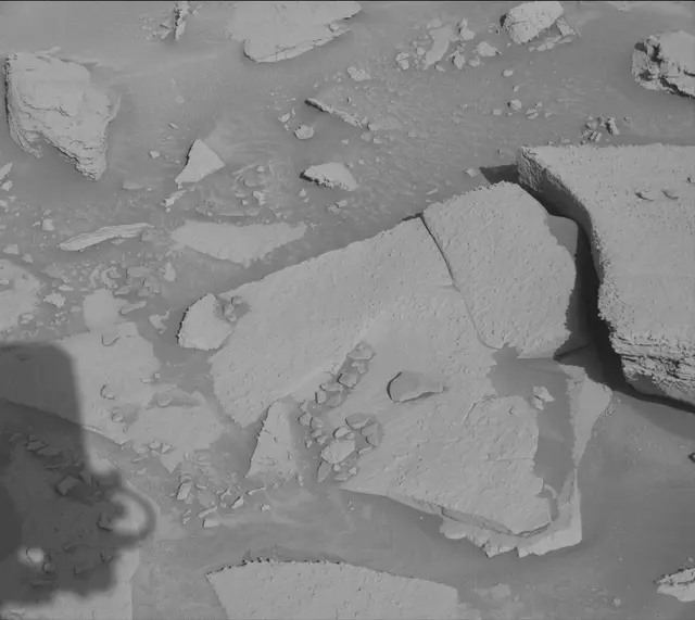 Sol 3905: Mast Camera (Mastcam)