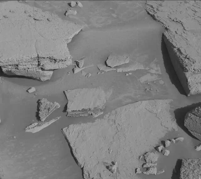 Sol 3905: Mast Camera (Mastcam)