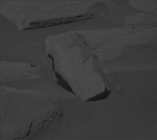Sol 3905: Mast Camera (Mastcam)