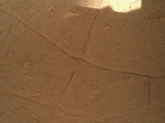 Sol 3905: Mars Hand Lens Imager (MAHLI)