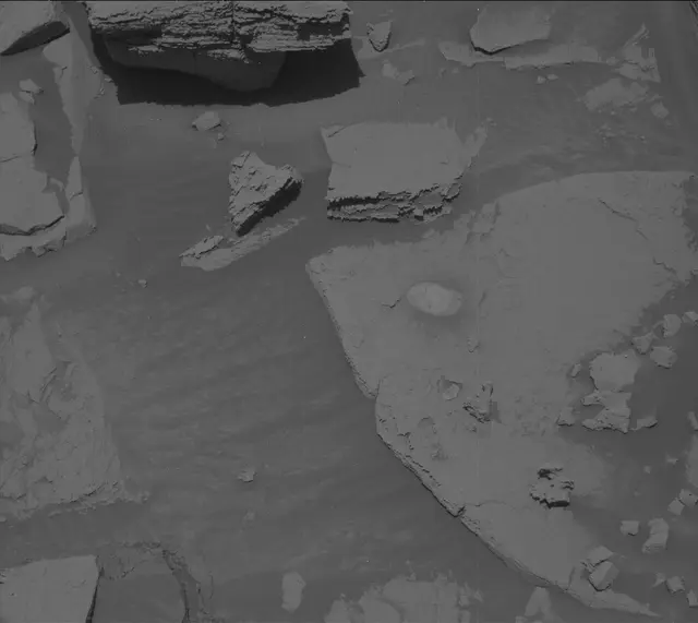 Sol 3906: Mast Camera (Mastcam)