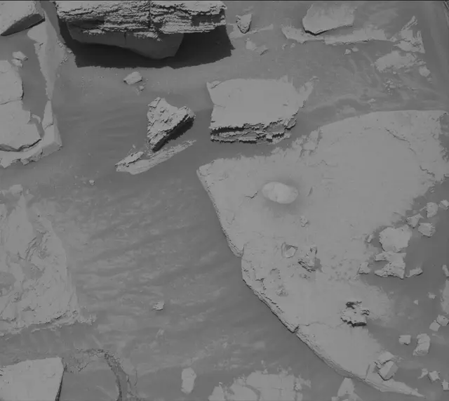 Sol 3906: Mast Camera (Mastcam)