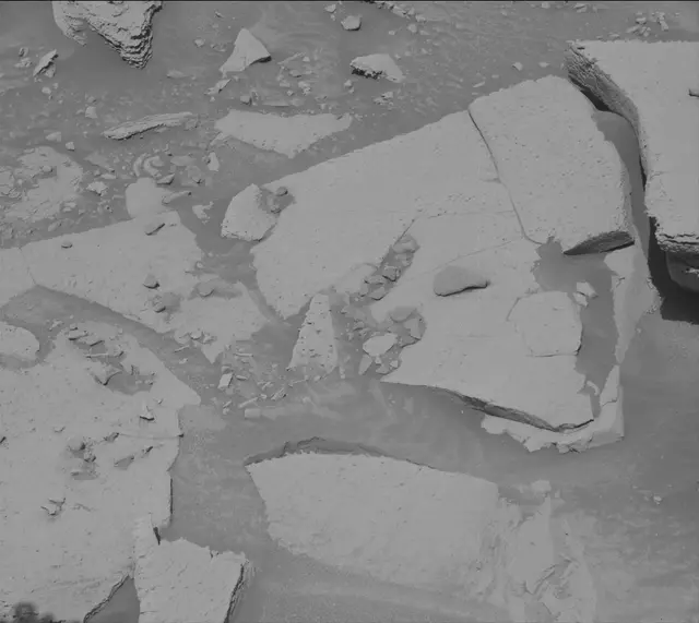Sol 3906: Mast Camera (Mastcam)