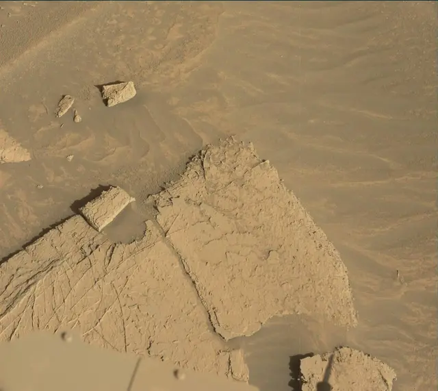 Sol 3906: Mast Camera (Mastcam)