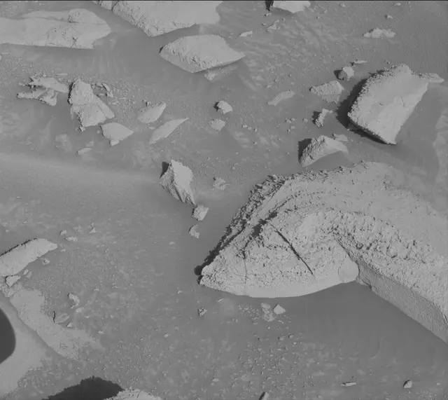 Sol 3906: Mast Camera (Mastcam)