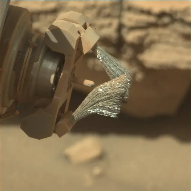 Sol 3906: Mast Camera (Mastcam)