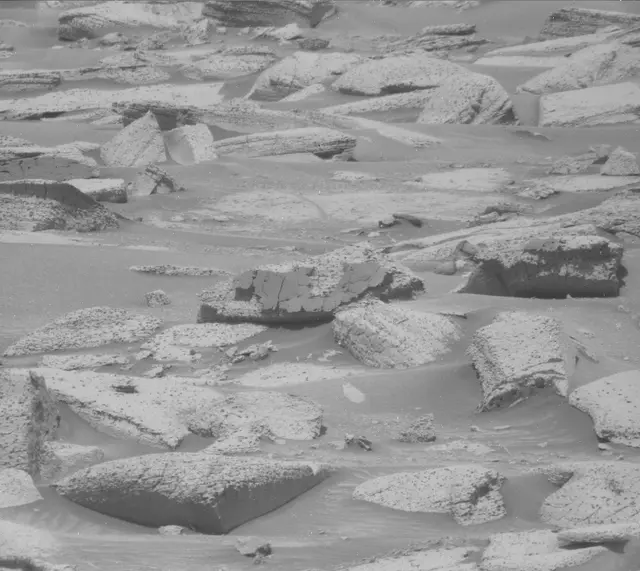 Sol 3906: Mast Camera (Mastcam)